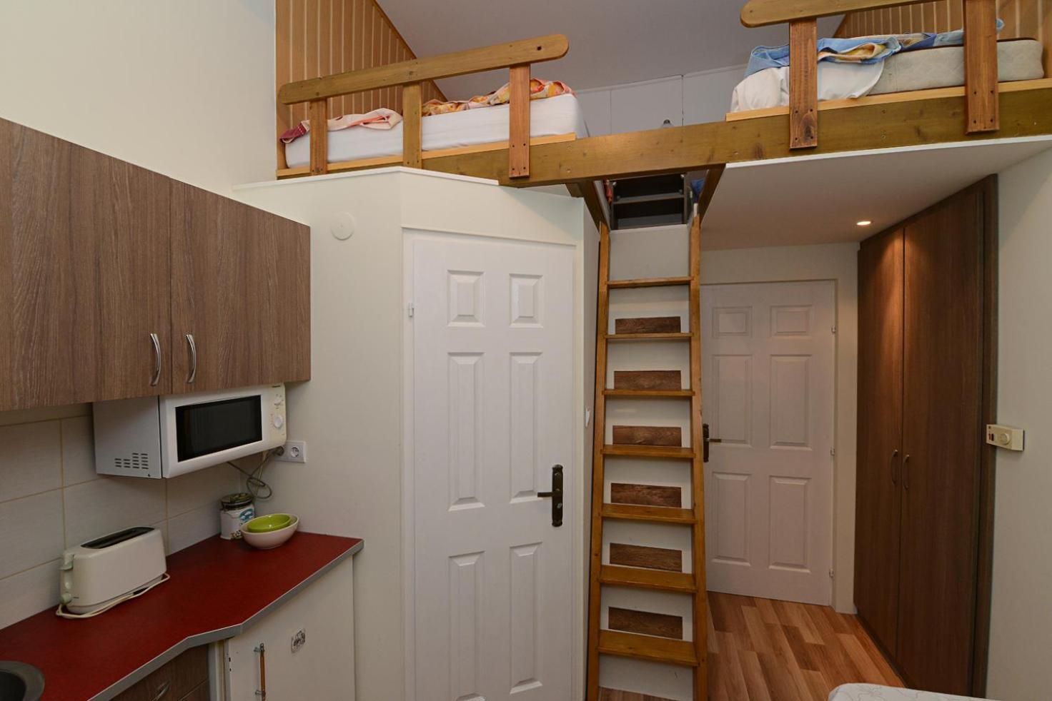 Centrum Apartman Печ Экстерьер фото