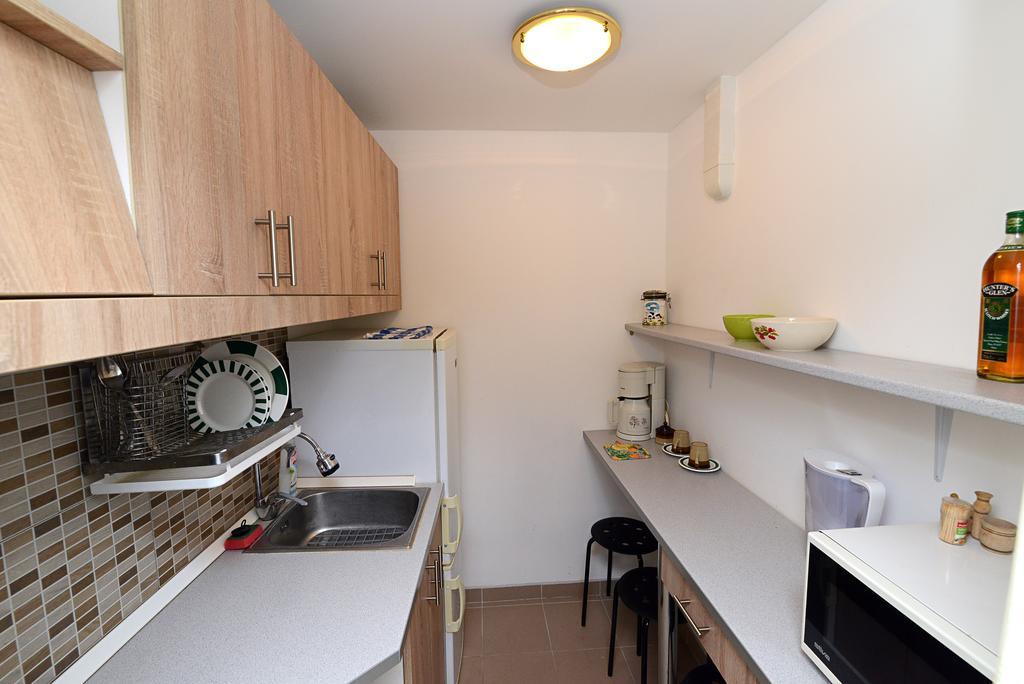 Centrum Apartman Печ Экстерьер фото