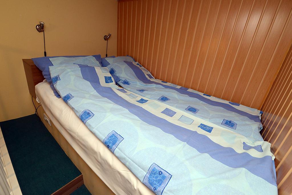 Centrum Apartman Печ Экстерьер фото