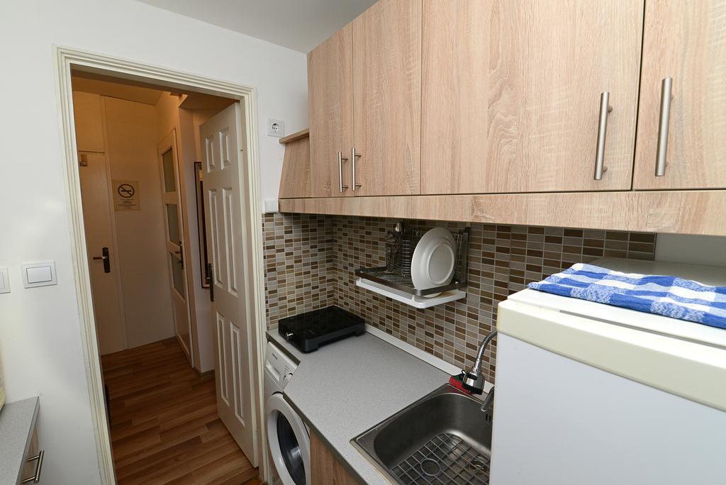 Centrum Apartman Печ Экстерьер фото